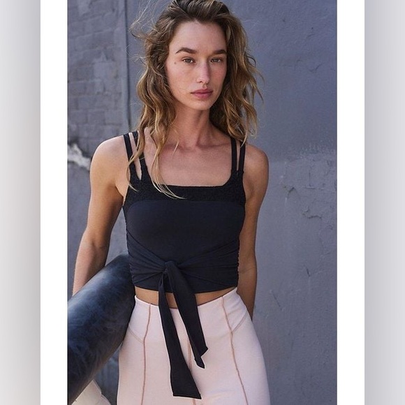New Free People Fp movement Crowd Pleaser Cami In Black Sz M MSRP:$68 - Picture 2 of 10